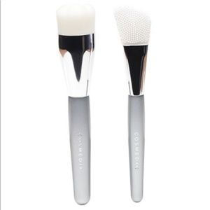 Cosmetic skincare brush set